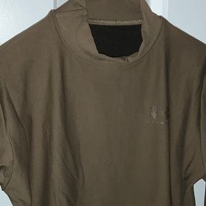 NWOT! Men’s Under Armour Tactical Fit long sleeve shirt. Large Tan